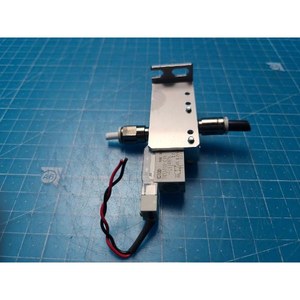 Válvula Compacta de Accionamiento Neumático CKD 3QRA110-C3H-FL614976, Usada como Pieza de Repuesto para Equipos Legacy Semiconductor - Product Image 3