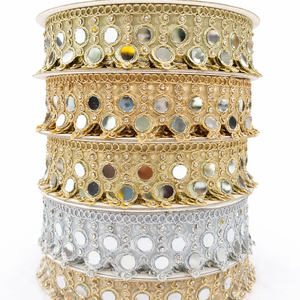 Ribete de encaje bordado con efecto espejo, dorado y plateado, para decoración de prendas nupciales, saris, blusas y manualidades. - Product Image 1