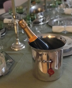 Cubo para Hielo de Acero Inoxidable Martillado de Doble Pared con Enfriador de Caña, Diseño Moderno y Lujoso para Fiestas en Interiores y Uso en Bares - Product Image 5