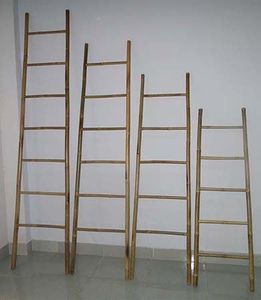 Elegante Juego de Accesorios de Baño: Toallero de Bambú Tradicional Ecológico de 5 Niveles de Vietnam - Product Image 3