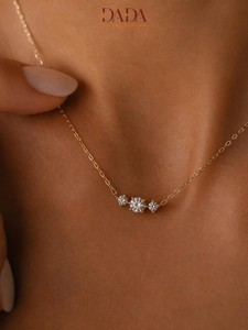 Collar de oro con diamantes para mujer, corte brillante redondo, estilo minimalista para uso diario. - Product Image 6