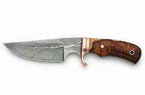 Outil utilitaire d'extérieur artisanal en acier Damas, manche en bois de burl, garde en cuivre, étui en cuir - Product Image 3