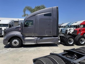 Camion tracteur poids lourd diesel 6x4 à conduite à gauche pour le transport routier et la logistique internationaux - Product Image 3