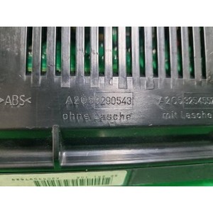 ชุดหน้าปัดเรือนไมล์มือสอง CLS รุ่น A2195405611 - Product Image 3