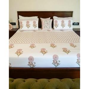 Parure de lit en coton imprimé floral esthétique faite à la main, respirante, pour toutes les saisons, décorative pour la maison, prix de gros - Product Image 1