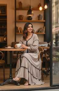 ชุดแต่งงานชายหาด ชุดเดรสยาวคอวีผ้าไหมพิมพ์ลายลำลองสไตล์โบฮีเมียน แขนยาวไขว้ สำหรับผู้หญิง - Product Image 3