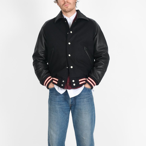 Blouson universitaire noir en polyester-coton pour homme, style bomber classique, avec ourlet et poignets côtelés rayés, fermeture éclair sur le devant - Product Image 1