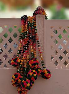 Guirlandes décoratives artisanales de boules pompons Holi - Décorations suspendues pour le festival indien Rangotsav, cabine photo, décoration intérieure et événements extérieurs - Product Image 2