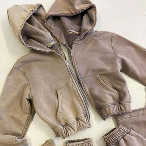 Sudadera con capucha y cuello redondo para mujer, de algodón de 240 g/m², con estampado personalizado, forro polar de invierno, estilo streetwear de lujo, oversize, bordada y con relieve. - Product Image 2