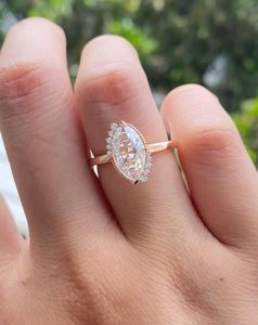 Anillo de Compromiso Art Deco con Moissanita de Corte Rosa y Marquesa de 2 Quilates, Oro Sólido de 14K, Regalo de Aniversario para Novia - Product Image 1