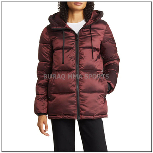 Veste matelassée imperméable personnalisée pour femme, manteau d'hiver rembourré de style designer, en nylon, pour l'extérieur - Product Image 3