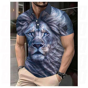 Polo à motif loup blanc avec col noir, design artistique aquarelle, manches courtes, style décontracté streetwear, mode animale - Product Image 2