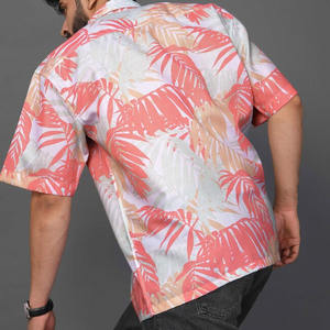 Chemise décontractée tissée imprimée anti-rides à manches courtes pour homme de haute qualité, idéale pour les vacances à la station, vente en gros sous marque privée, collection été - Product Image 2