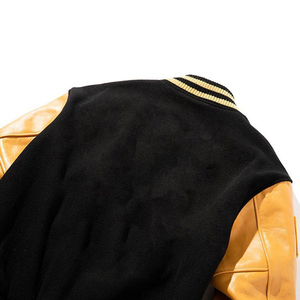 Veste universitaire noire et jaune pour homme avec logo brodé, fermeture à boutons sur le devant, coupe classique, col rabattu - Product Image 5