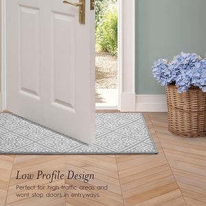 พรมเช็ดเท้าไมโครไฟเบอร์กันลื่นสำหรับห้องน้ำ ลายทางขาวดำ แบบสั่งทำจากโรงงาน ซักได้ - Product Image 2