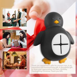 Crochets de serviette en silicone en forme de pingouin amusant, autocollants, porte-serviettes de cuisine, cadeaux de Noël pour femmes, hommes, épouses, amis, sœurs - Product Image 6