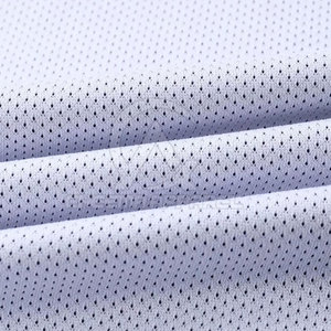 Tenue de basket-ball professionnelle en tissu polyester léger, conçue pour les entraînements et les matchs officiels - Product Image 4