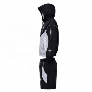 Conjunto Deportivo Unisex de Verano con Estampado de Estrellas en Negro y Gris, Sudadera con Cierre y Capucha, Pantalones Cortos con Cordón, Ropa Deportiva Ligera, Cortavientos - Product Image 4