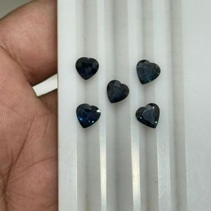 Hermosa piedra preciosa suelta facetada en forma de corazón de zafiro azul australiano natural, bellamente tallada, para la elaboración de joyería fina - Product Image 6