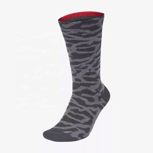 Chaussettes de sport avec logo de compression pour hommes, brodées, 100% coton, qualité supérieure, nouvelle collection, à la mode - Product Image 5