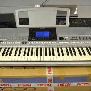 World Classic PSR-s900 <b>keyboard</b> Boxed Ex Welcome,Free Postage,Warranty - Product Image 1