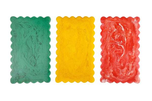 Planche à découper artisanale de luxe en résine époxy rose pâle avec bords ondulés pour maison moderne, hôtel et restaurant - Product Image 6
