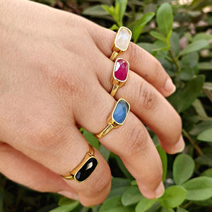 Anillo Minimalista de Ónix Negro con Corte Baguette, Geométrico, Ajustable, Chapado en Oro de 18k, Joyería de Diseño Neogótico, Casual, para Oficina - Product Image 6