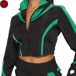 Conjunto Deportivo de Chaqueta Corta y Pantalones Joggers con Logotipo Personalizado OEM, Chándal Deportivo con Bloques de Color para Mujer - Product Image 2