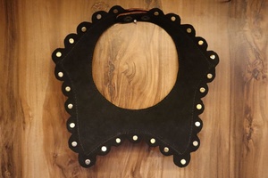 Collier en cuir sculpté usiné à la main de style occidental Collier en cuir sculpté pour femmes Bijoux occidentaux en cuir usiné à la main Collier de bijoux - Product Image 4