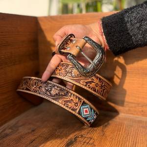 Cinturón con cuentas de vaquero con diseño floral en relieve y Fabricante Mayorista de cuero de la mejor calidad para hombres y mujeres - Product Image 3