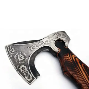 LEGACY BLADES Hache Tomahawk artisanale avec manche en bois et revêtement en cuir, lame en acier forgé, outil de survie pour le camping en plein air - Product Image 5