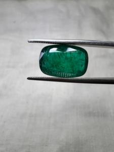 Cristal brut de 5,45 carats de forme coussin antique, provenant de l'extraction de la terre, pour centre de bijoux de luxe - Product Image 1