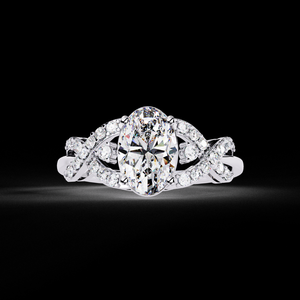 Anillo Infinito con Diamante Cultivado en Laboratorio de Corte Ovalado de 2.50 Ct, Oro Blanco de 14k, Banda Trenzada con Pavé, Certificado IGI - Product Image 4