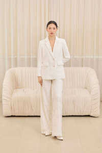 Wholesale OEM Lace <b>Blazer</b> <b>Set</b> Women Floral Lace Elegant / Feminine / Formal LA ROSE Notched Lapel <b>Blazer</b> Pants & Skirt <b>Set</b> KS79 - Product Image 3