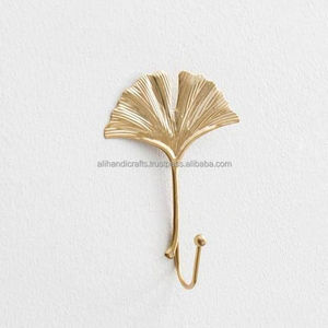 Gancho de pared minimalista con forma de hoja de ginkgo, de metal resistente al óxido, perchero de una sola capa para colocar detrás de puertas o en paredes. - Product Image 1