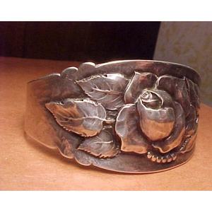 New Design Indian Style Stainless Steel Napkin <b>Ring</b> Small Silver Flower Table Decoration for Weddings and Hotels - Product Image 3