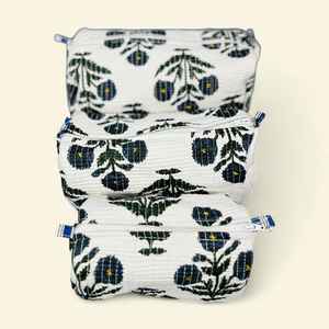 Juego de 3 Bolsas de Aseo Acolchadas de Algodón Hechas a Mano, Impermeables, con Diseño Floral, Organizador de Maquillaje y Joyería, Proveedor al por Mayor - Product Image 5