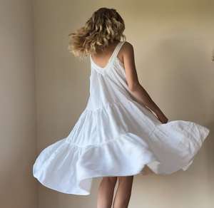 Robe mi-longue fluide sans manches en coton et lin blanc pour femme, style décontracté d'été, coupe trapèze - Product Image 4