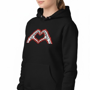 Sudadera con capucha de forro polar negra para mujer con logotipo personalizado, venta al por mayor, estilo urbano, gráfico de corazón de esqueleto, sudadera pesada de invierno - Product Image 3