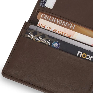 Cartera Corta de Hombre de Alta Calidad y Duradera, Personalizable, de Cuero Genuino, con Solapa para Tarjetas, Abierto con Solapa, Guarda Billetes y Recibos - Product Image 5