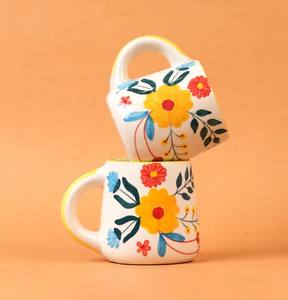 ชุดแก้วกาแฟเซรามิคลายดอกไม้สีสันสดใส ดีไซน์เพ้นท์มือ เคลือบเงา ทนทาน เหมาะสำหรับใช้ในบ้าน สำนักงาน ของขวัญ และใช้ในชีวิตประจำวัน - Product Image 2