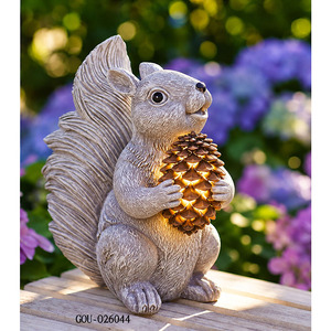 Decoración de Jardín: Ardilla en Color Gris - Product Image 2