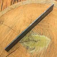 Lame de couteau OEM personnalisée à bord droit, en acier Damas forgé à la main, motif plume, 25 x 5 cm, épaisseur 0,5 mm, longueur totale 193 mm, pour bricolage