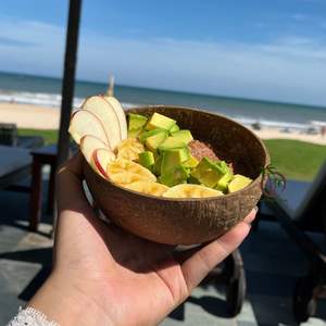 ชุดชามกะลามะพร้าวแบบใช้แล้วทิ้งพร้อมช้อน-เป็นมิตรกับสิ่งแวดล้อม น้ำหนักเบา-ดีไซน์โบฮีเมียนสำหรับแคมป์ปิ้ง-รับทำโลโก้ตามสั่ง-ขนาด 12-13 ซม. - Product Image 2