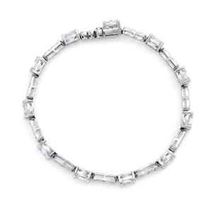 Pulsera de lujo con eslabones tipo tenis de plata S925 sin níquel, con moissanita de corte ovalado y baguette, engaste de garra y moissanita de eternidad completa - Product Image 1
