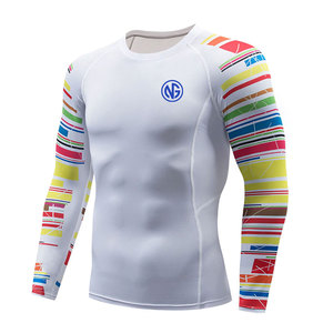 เสื้อแรชการ์ดแขนยาวผ้าสแปนเด็กซ์/โพลีเอสเตอร์ ระบายอากาศ แห้งเร็ว เป็นมิตรกับสิ่งแวดล้อม พิมพ์โลโก้ได้ตามต้องการ ดีไซน์ทันสมัยสำหรับผู้ชาย ปรับแต่งได้ - Product Image 2