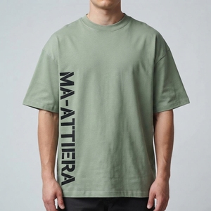 เสื้อยืดโอเวอร์ไซส์ผู้ชาย คอกลม แขนสั้น สไตล์ลำลอง สตรีทแวร์ ผ้าฝ้าย พิมพ์ลายตัวอักษรแนวตั้ง ทรงหลวม - Product Image 1