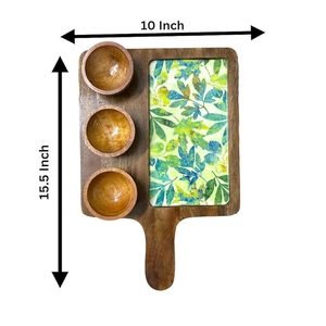 Tabla de Madera Hecha a Mano para Servir Tapas y Salsas con Arte de Azulejos Coloridos y Acabado Rústico para Decoración de Cocina - Product Image 2