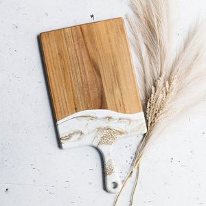 Vente directe usine – Planche à fromage en bois et résine au design unique, idéale pour décorer les tables, les fêtes d'anniversaire, la cuisine, le bureau et les restaurants. - Product Image 4