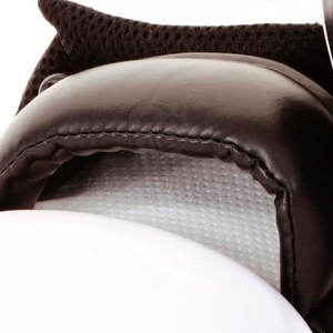 Guantes de boxeo cómodos para entrenar la técnica de golpeo y desarrollar reflejos, ideales para gimnasios, fitness y práctica de artes marciales. - Product Image 3